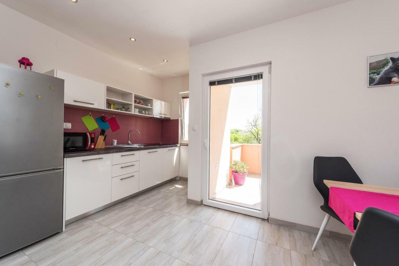 Apartman Micko Привлака Экстерьер фото