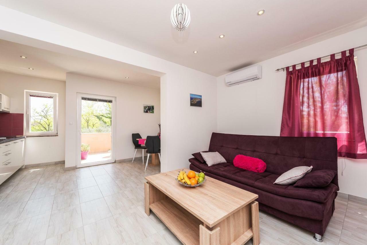 Apartman Micko Привлака Экстерьер фото
