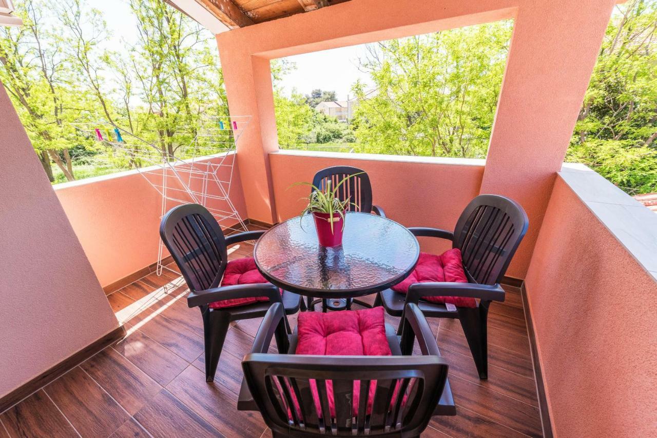 Apartman Micko Привлака Экстерьер фото